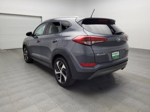 Used 2016 Hyundai Tucson Sport image 3