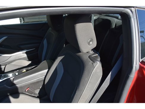 Used 2019 Chevrolet Camaro LT w/ Technology Package image 24