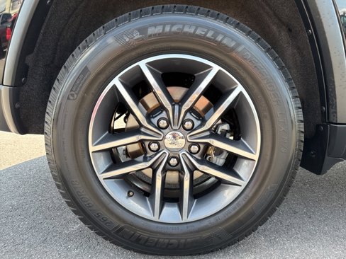 Used 2018 Jeep Grand Cherokee Limited image 13