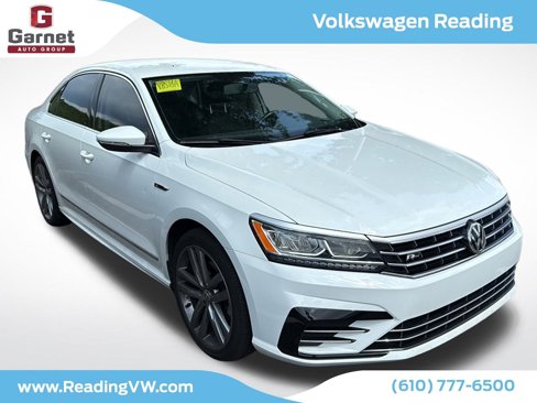 Used 2017 Volkswagen Passat 1.8T R-Line w/ R-Line Lighting Package image 3