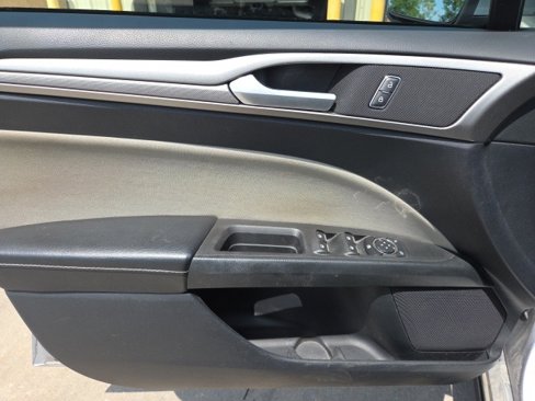 Used 2020 Ford Fusion S image 10