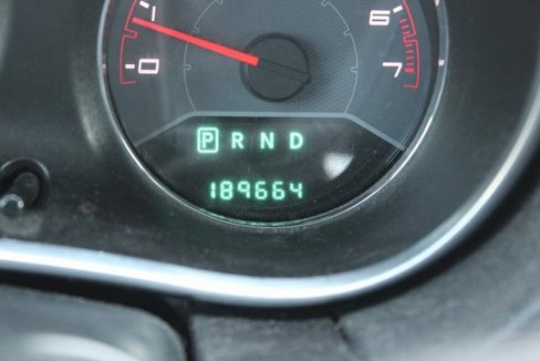 Used 2013 Dodge Avenger SE image 29