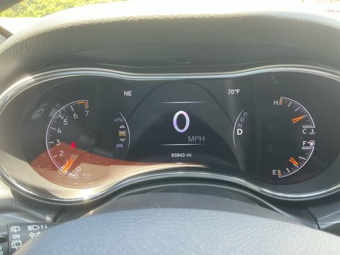 Used 2019 Jeep Grand Cherokee Altitude image 21