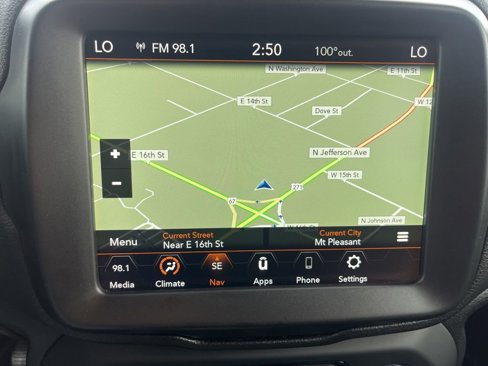 Used 2021 Jeep Renegade Latitude image 22