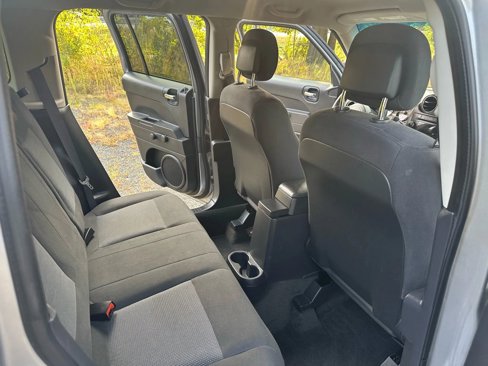 Used 2016 Jeep Patriot Sport image 16