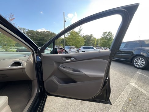 Used 2018 Chevrolet Cruze LS image 38