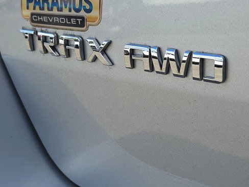 Used 2022 Chevrolet Trax LT w/ LT Convenience Package image 35