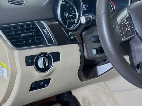 Used 2014 Mercedes-Benz ML 350 2WD image 17