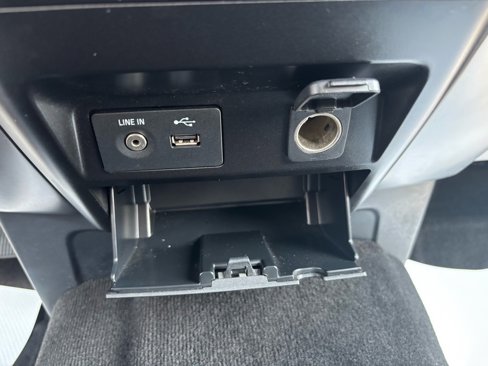Used 2015 Ford F150 XLT image 33
