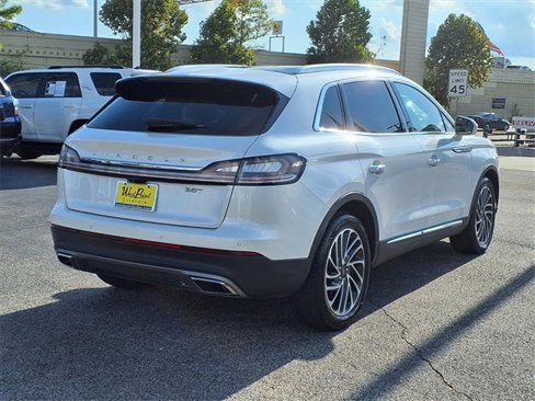 Used 2019 Lincoln Nautilus Reserve image 2