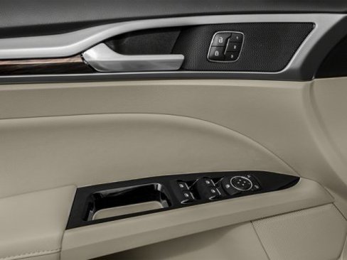 Used 2016 Ford Fusion SE image 19