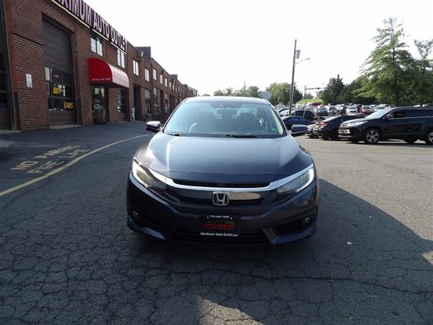 Used 2017 Honda Civic Touring image 3
