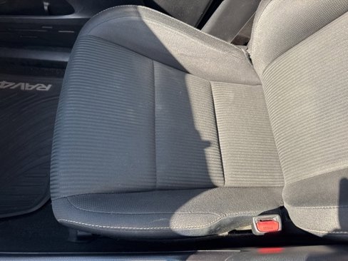 Used 2015 Toyota RAV4 XLE image 19
