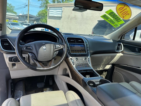 Used 2016 Lincoln MKX Reserve w/ Technology Package image 12