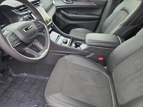 New 2025 Jeep Grand Cherokee L Altitude image 79