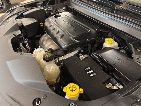 Used 2020 Jeep Cherokee Latitude Plus w/ Cold Weather Group image 37