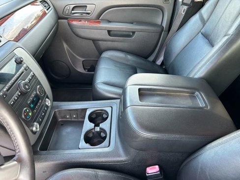 Used 2013 GMC Yukon XL SLT image 27