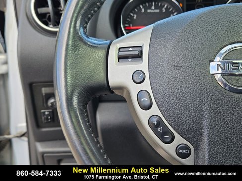 Used 2011 Nissan Rogue SV w/ SL Pkg image 27
