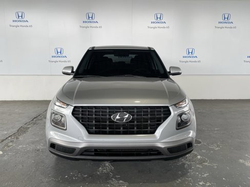 Used 2020 Hyundai Venue SE image 30