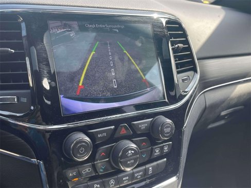 Used 2019 Jeep Grand Cherokee Limited image 29