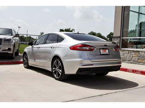 Used 2019 Ford Fusion Titanium image 4