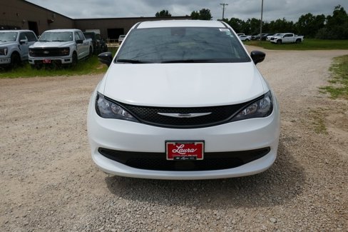New 2025 Chrysler Voyager LX image 8