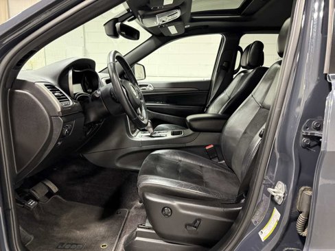 Used 2018 Jeep Grand Cherokee Altitude image 9