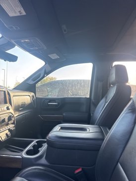 Used 2020 Chevrolet Silverado 1500 High Country w/ Technology Package image 13