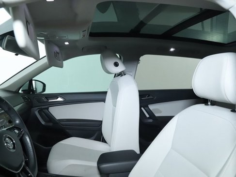 Used 2019 Volkswagen Tiguan SEL image 20