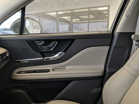 Used 2021 Lincoln Corsair AWD w/ Towing Package I image 19
