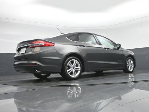 Used 2018 Ford Fusion S image 50
