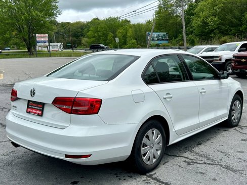 Used 2015 Volkswagen Jetta S image 9