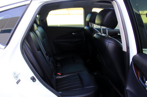Used 2014 INFINITI QX50 Journey w/ Premium Package image 29