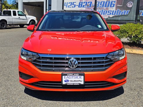 Used 2021 Volkswagen Jetta SE image 2