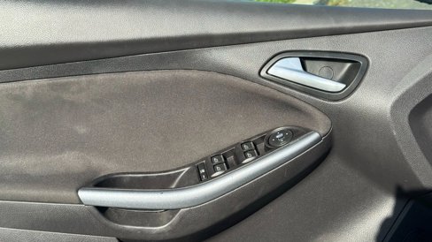 Used 2012 Ford Focus Titanium image 10