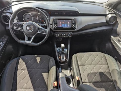 Used 2020 Nissan Kicks S image 17