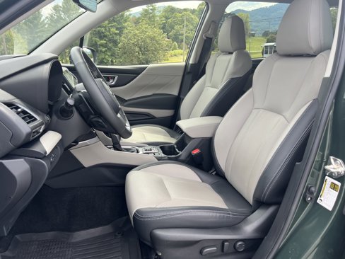 Used 2022 Subaru Forester Limited image 9
