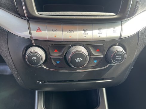 Used 2016 Dodge Journey SE image 28
