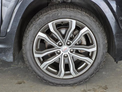 Used 2018 GMC Terrain Denali w/ Advanced Safety Package image 9