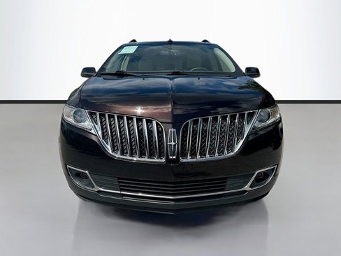 Used 2013 Lincoln MKX FWD image 3