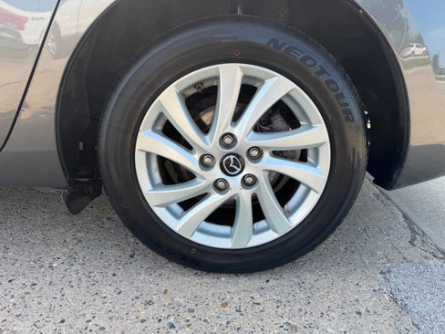 Used 2013 MAZDA MAZDA3 i Touring image 9