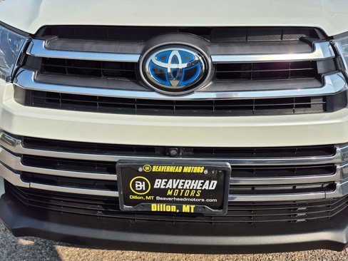 Used 2017 Toyota Highlander Limited Platinum image 10