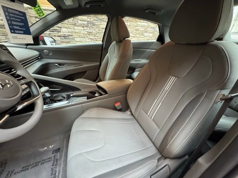 Used 2022 Hyundai Elantra SEL w/ Preferred Accessory Package image 24