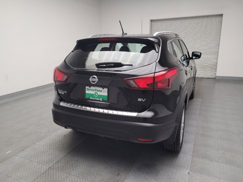 Used 2018 Nissan Rogue Sport SV image 7