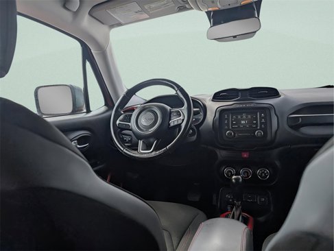 Used 2016 Jeep Renegade Trailhawk image 11