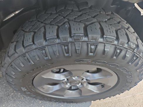 Used 2017 Jeep Wrangler Freedom Edition image 4