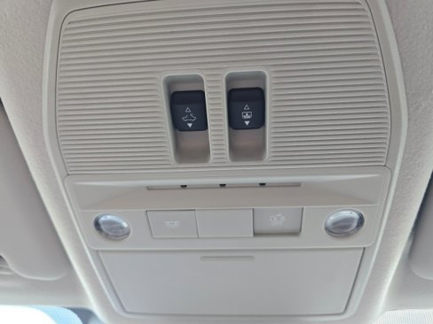 New 2025 Nissan Kicks SR w/ SR Premium Package image 37