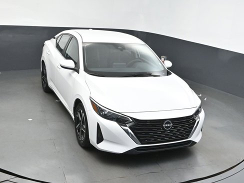 Used 2024 Nissan Sentra SV image 1