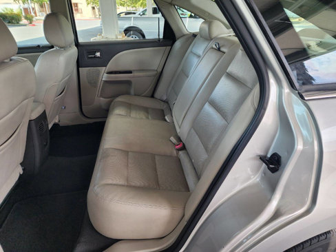 Used 2008 Ford Taurus SEL image 36