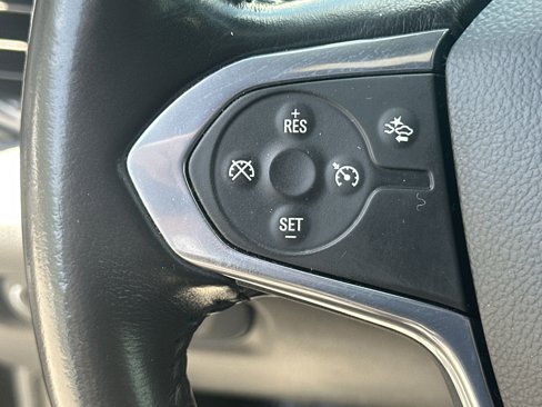 Used 2022 Chevrolet Traverse LT image 20